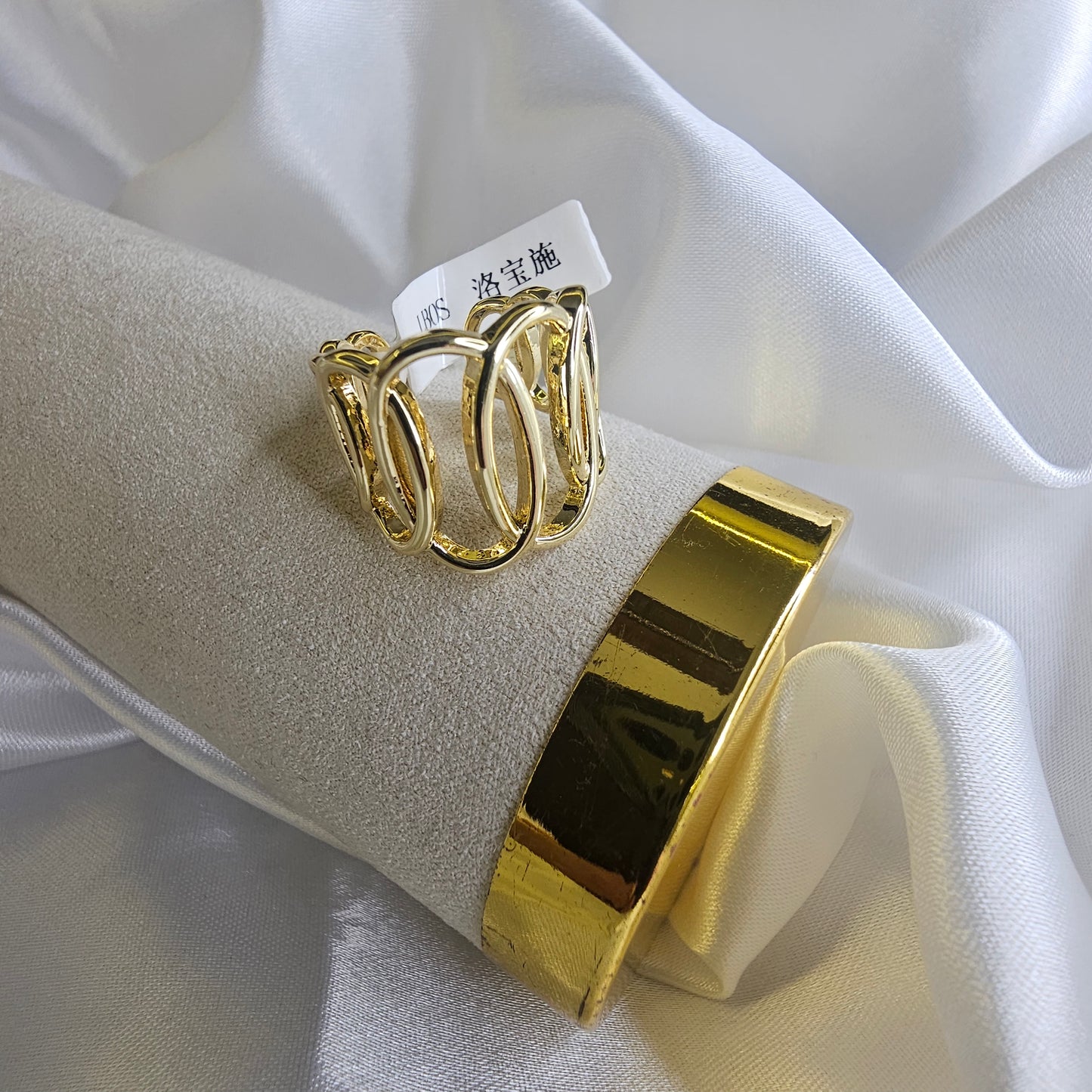 Bold Openwork Swirl Statement Ring
