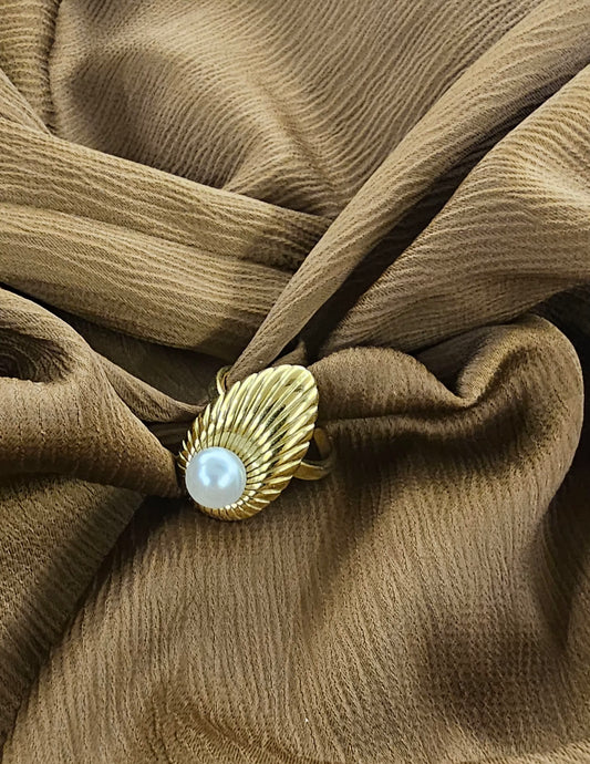 Aphrodite's Shell Ring
