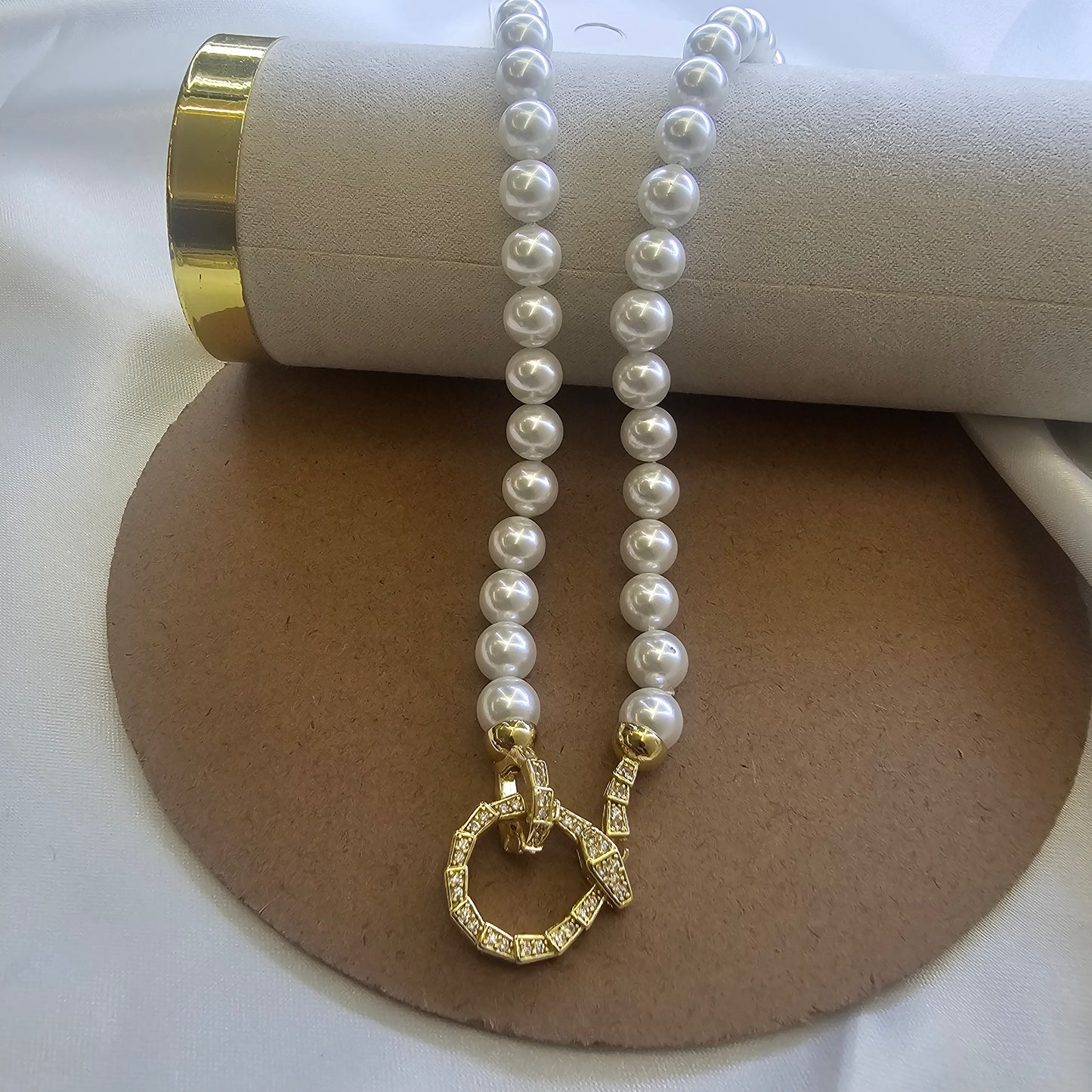 Bold Clasp Pearl Necklace