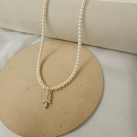 Crystal Leaf Pearl Strand