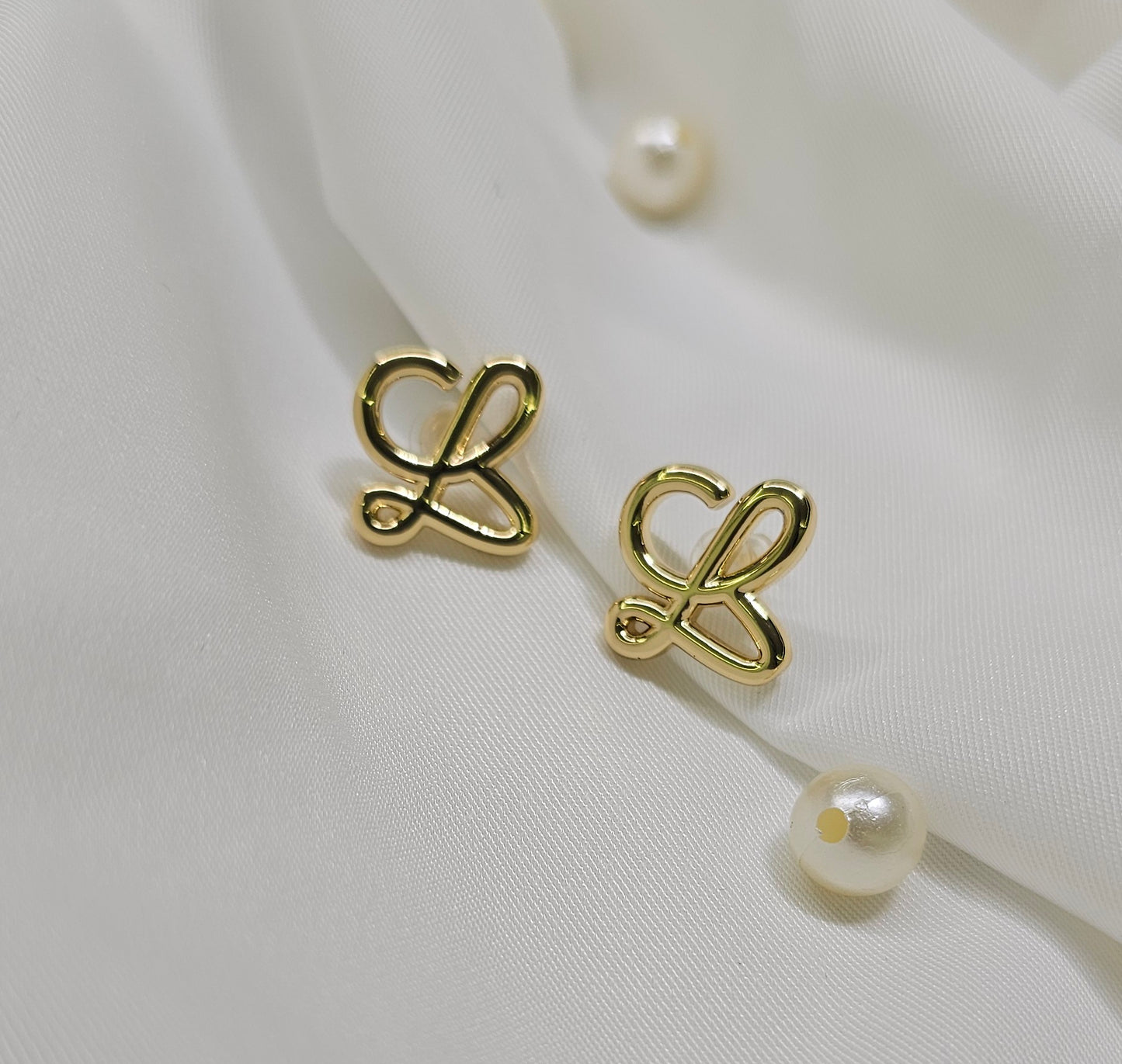 Polished Script L Studs