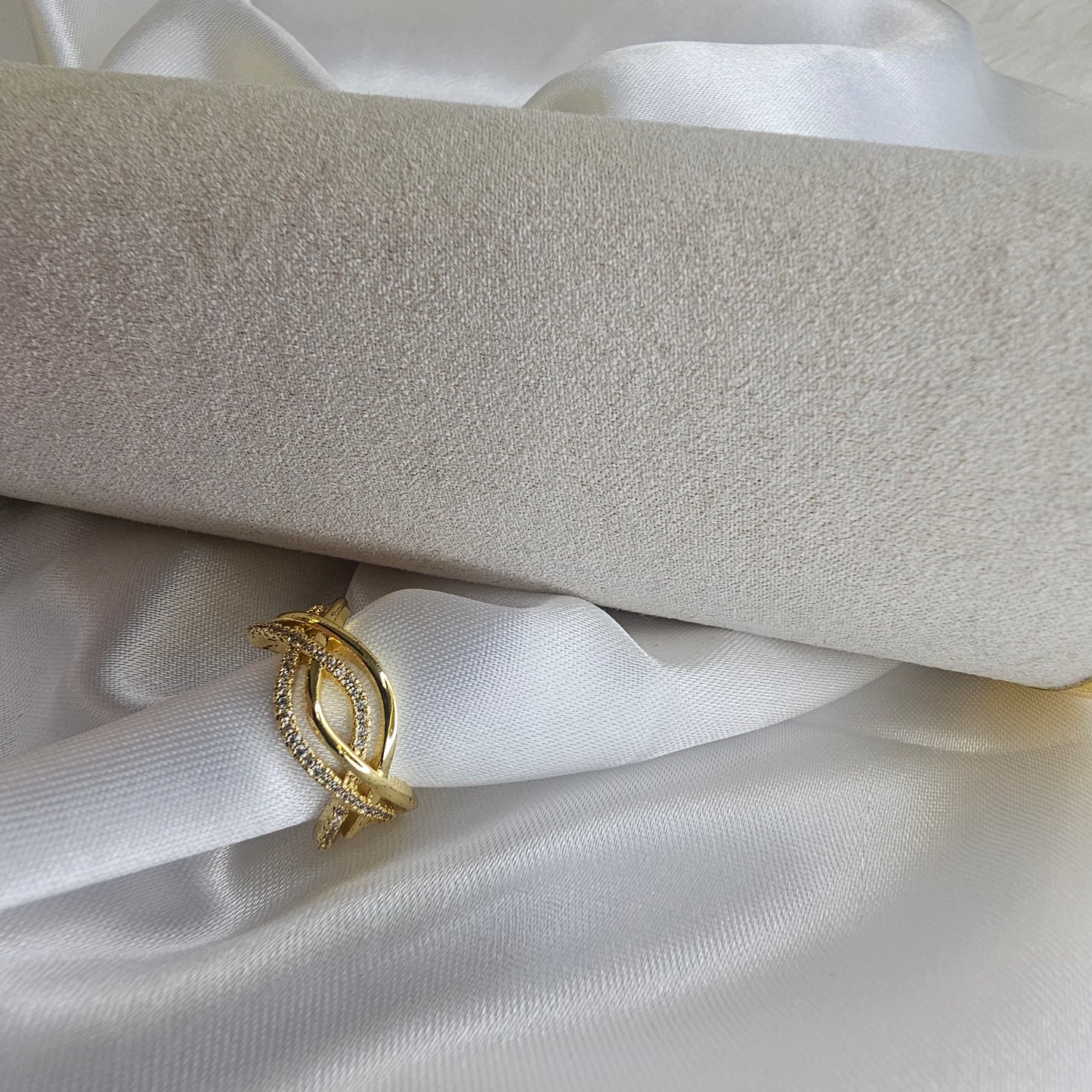 Criss-Cross Pave Intertwined Ring