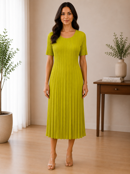 Plitted comfort dress