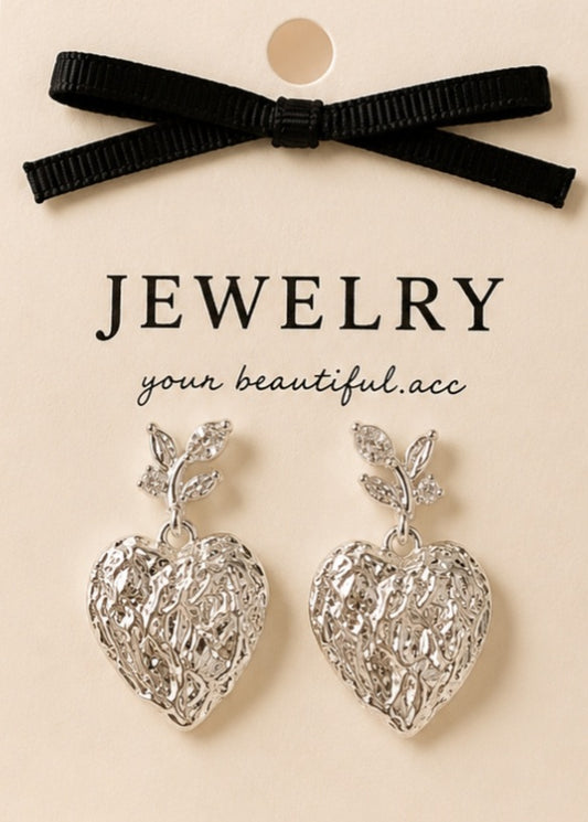 Silver filigreed heart earrings